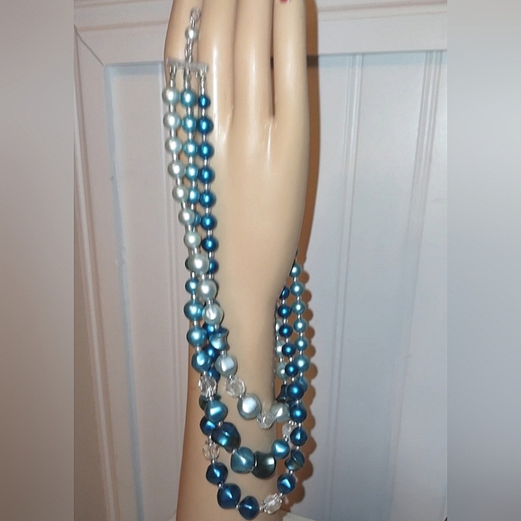 Gradient Shades of Blue Lustrous Pearlessence Beads Multi-strand Necklace - Picture 11 of 11